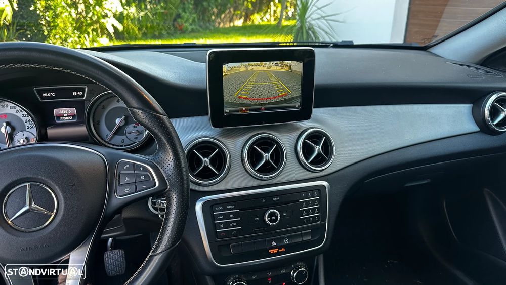 Mercedes-Benz CLA 180 d Peak Edition - 13