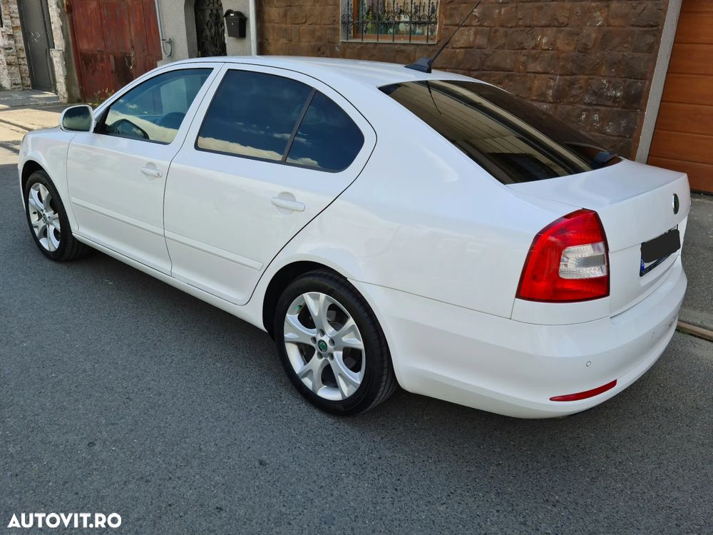 Skoda Octavia 1.8 TSI Elegance DSG - 2