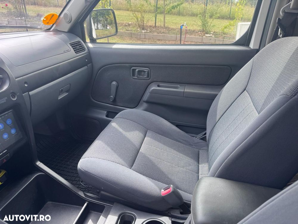 Nissan Frontier - 13
