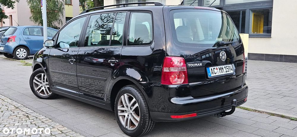 Volkswagen Touran 1.9 TDI DPF Conceptline - 25