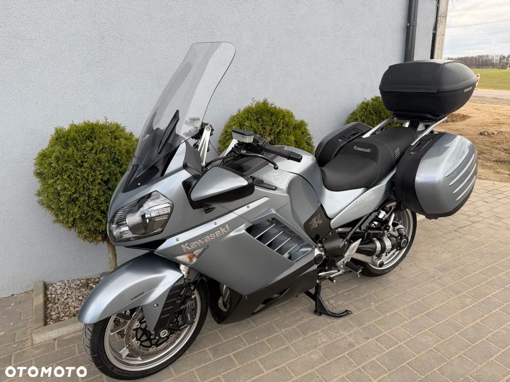 Kawasaki GTR - 7