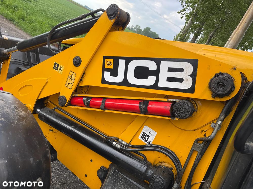 JCB Koparko Ładowarka Koparka Jcb 3CX Szczęka Krokodyl,Ramię z teleskopem_Bardzo ładna i zadbana_Cała W Oryginale Niemalowana_GOTOWA DO PRACY_Skrzynia biegów Mechaniczna 4 BIEGI_KLIMA - 26