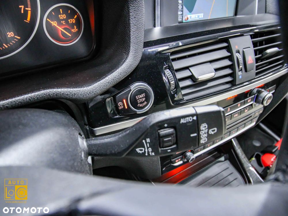 BMW X3 xDrive28i xLine - 30