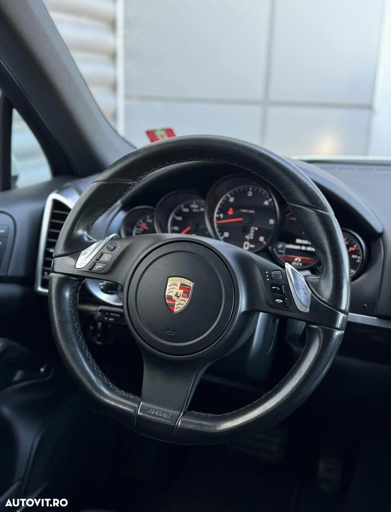 Porsche Cayenne - 17