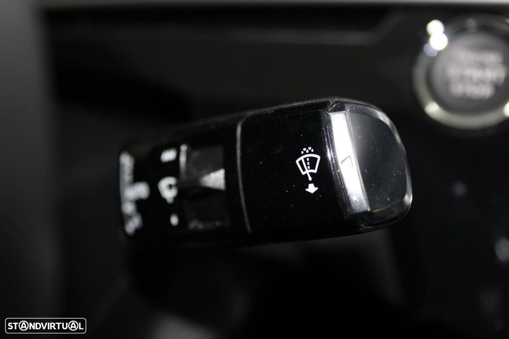 Peugeot E-3008 73 kWh Allure - 18