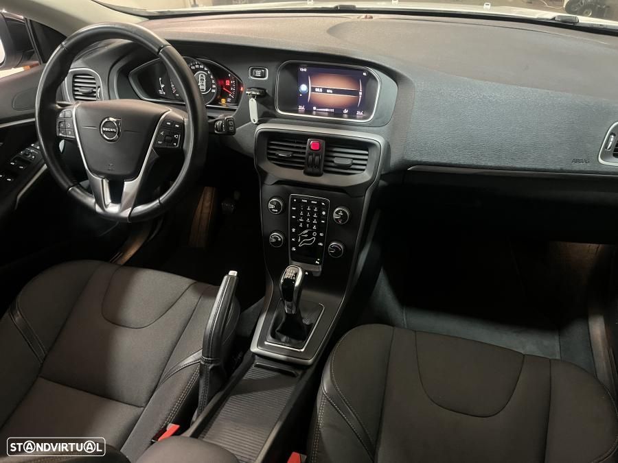 Volvo V40 Cross Country 2.0 D3 Summum - 22