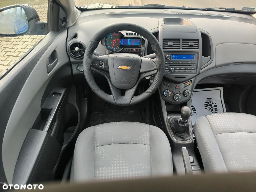 Chevrolet Aveo 1.2 LT - 15