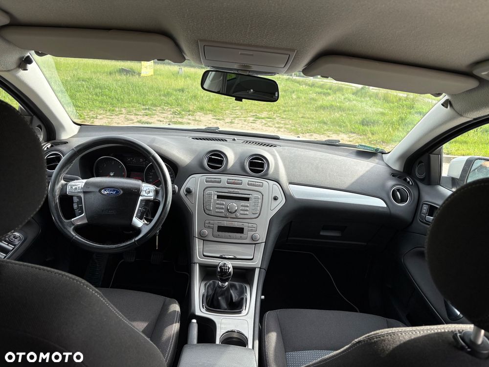 Ford Mondeo 2.0 TDCi Trend - 14