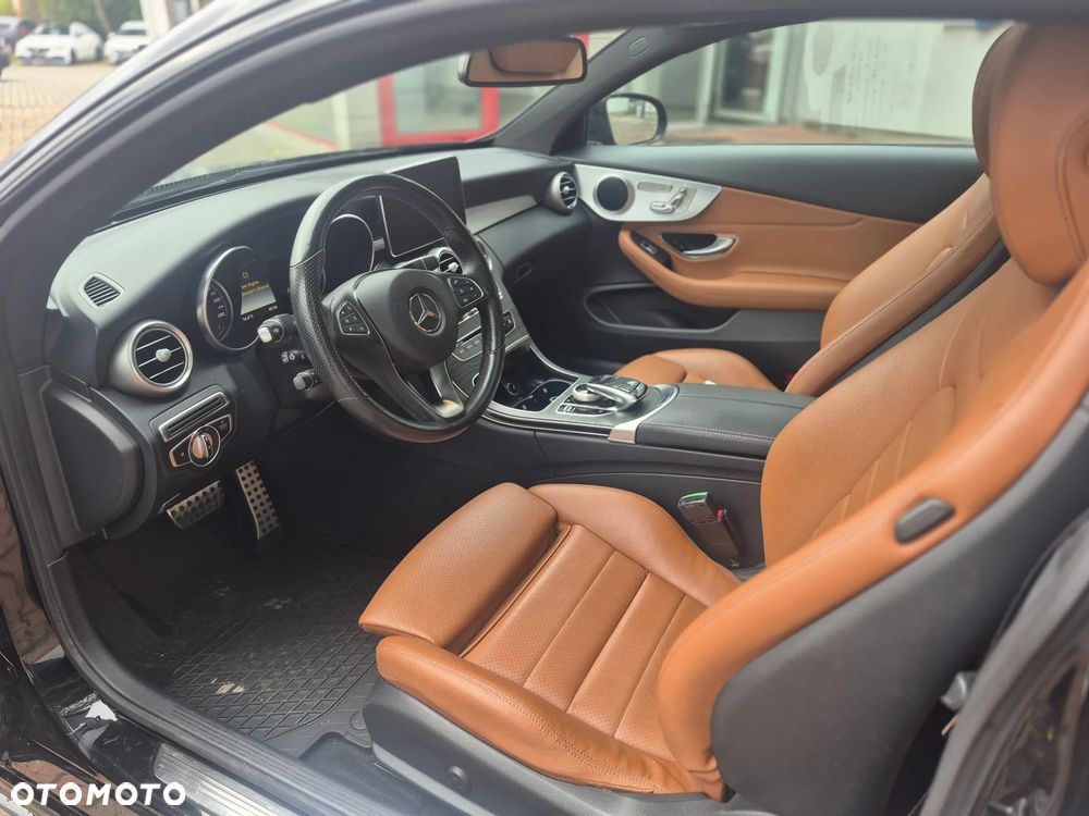 Mercedes-Benz Klasa C 300 9G-TRONIC - 7