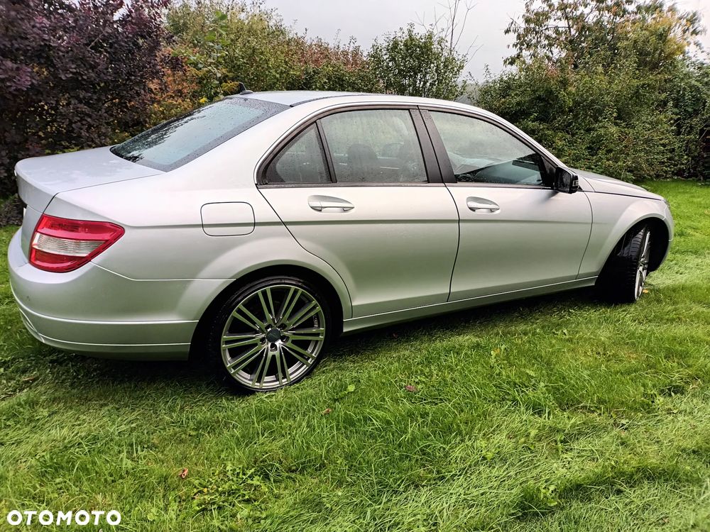 Mercedes-Benz Klasa C 200 7G-TRONIC Edition - 6