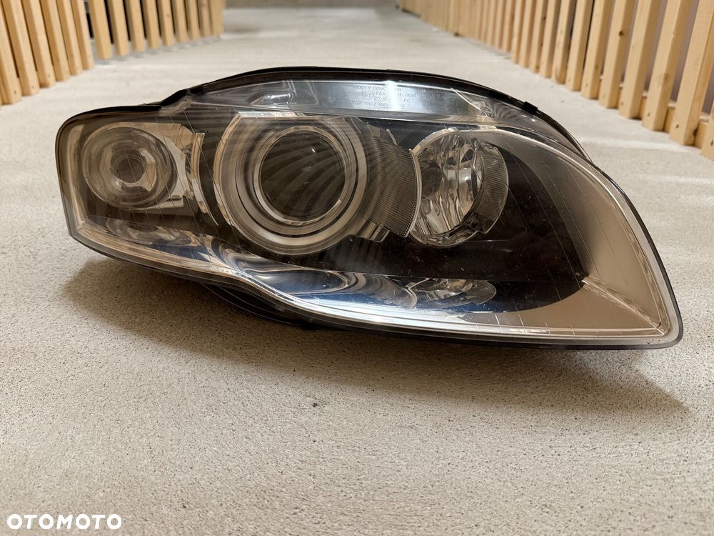 Lampa prawa Audi A4 b7 bi-xenon skrętny - oryginał - idealna - 2