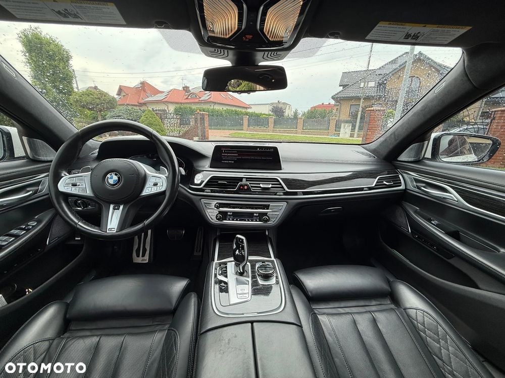 BMW Seria 7 750Li xDrive sport - 13