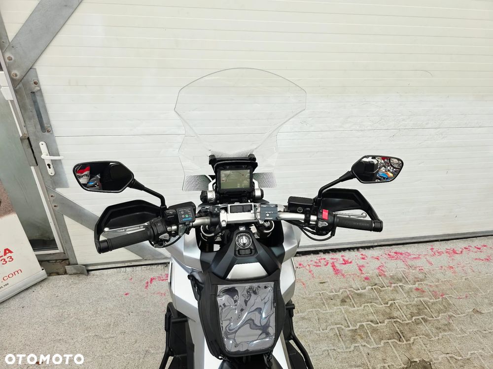 Honda X-ADV - 28