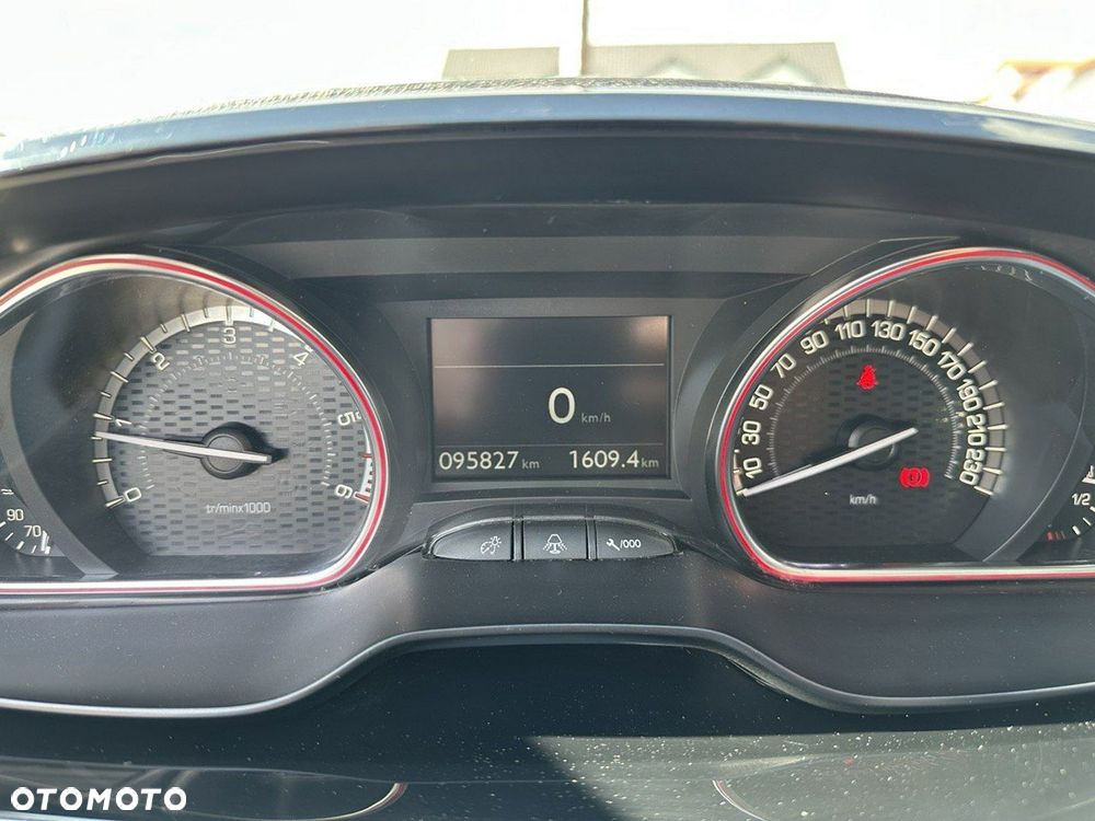 Peugeot 2008 BlueHDi FAP 120 STOP & START GT-Line Edition - 26