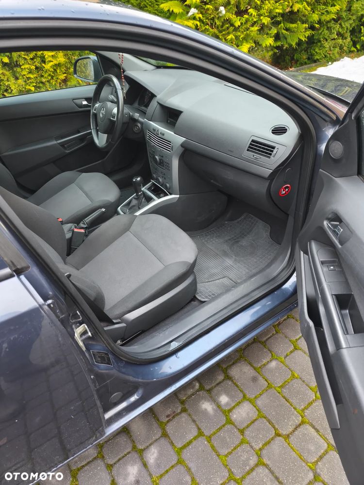 Opel Astra 1.4 - 8