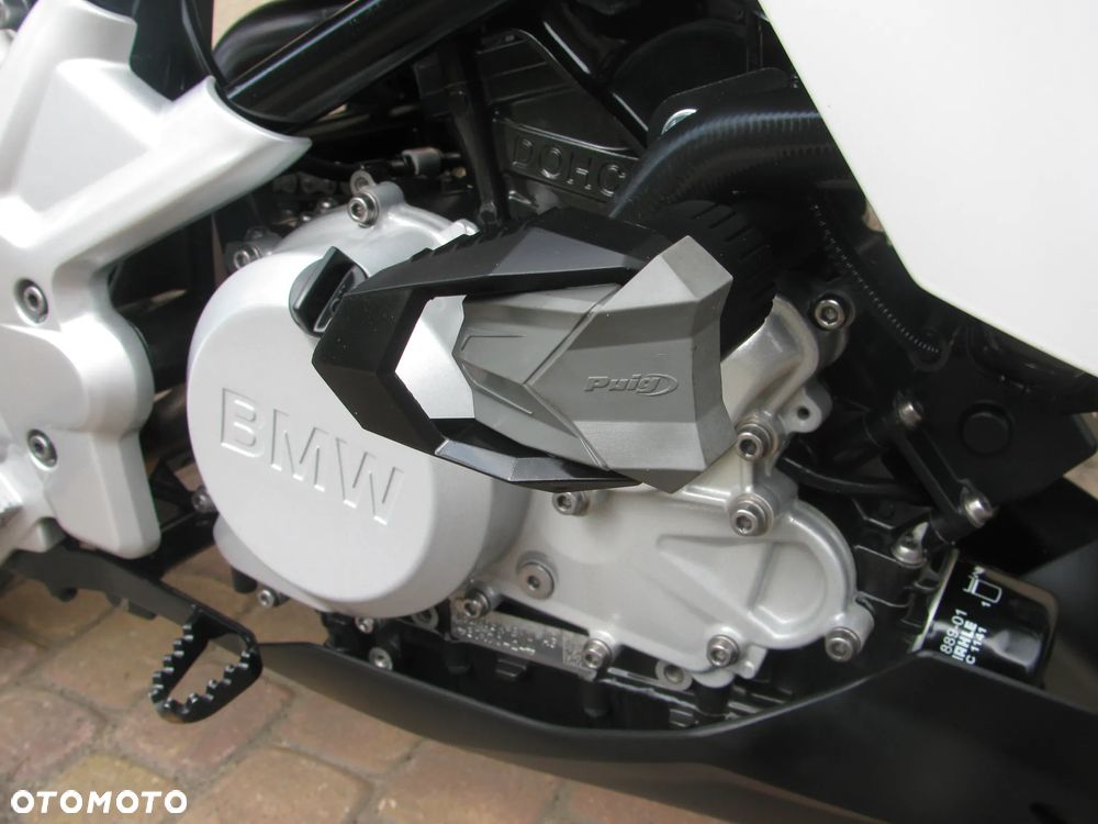BMW G - 7