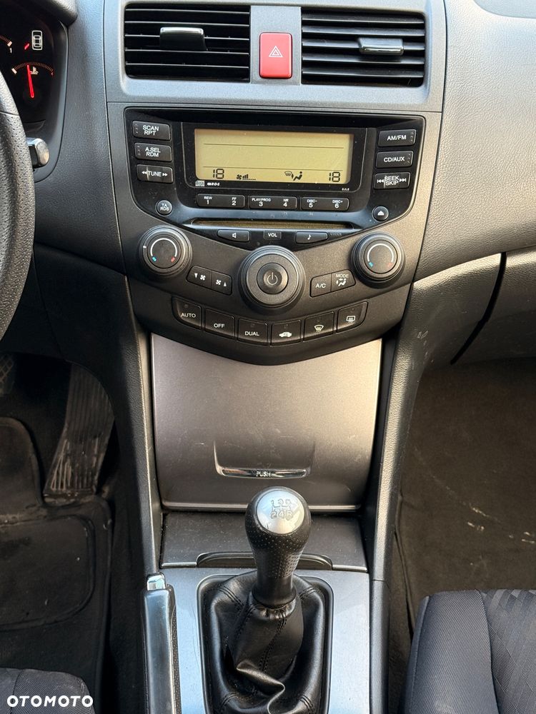 Honda Accord 2.0 i Executive - 12