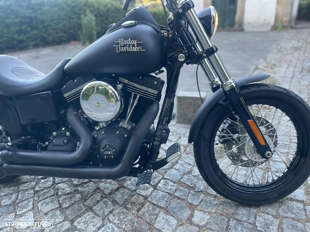 Harley-Davidson Dyna Street Bob - 9