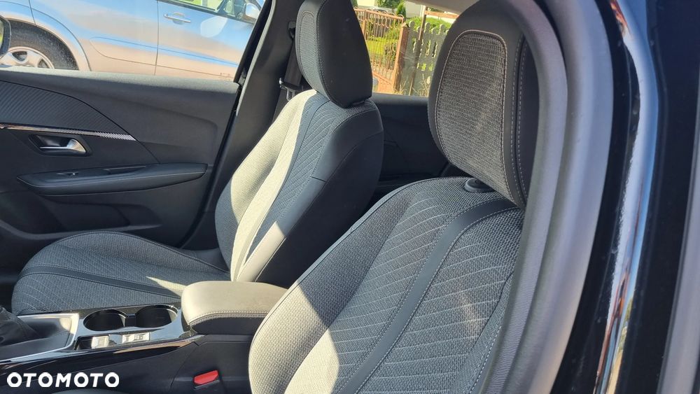 Peugeot 208 Benzin 100 Allure - 26