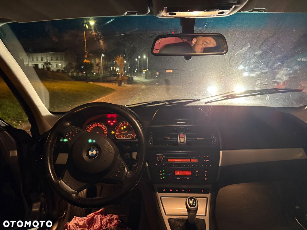 BMW X3 2.0d - 8