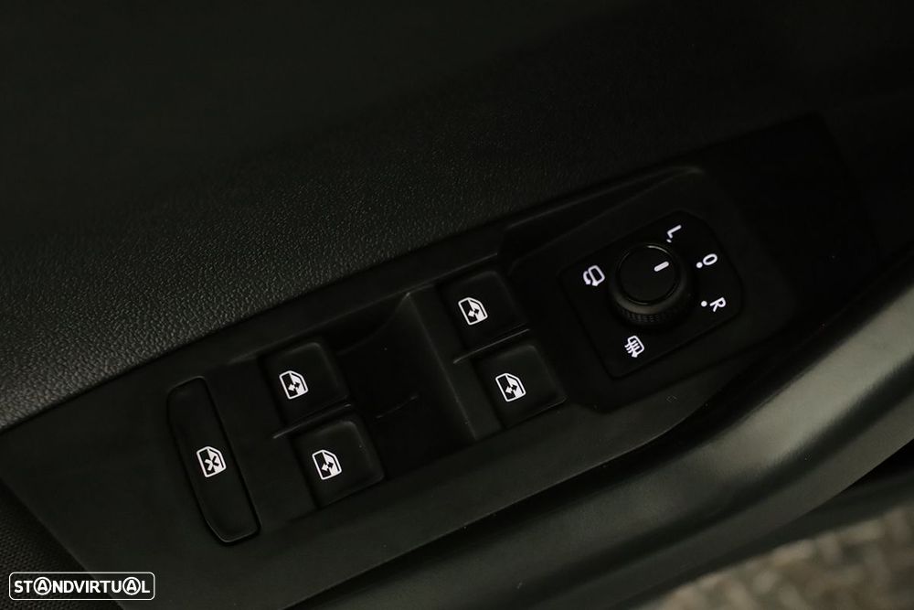 VW Taigo 1.0 TSI Urban DSG - 19