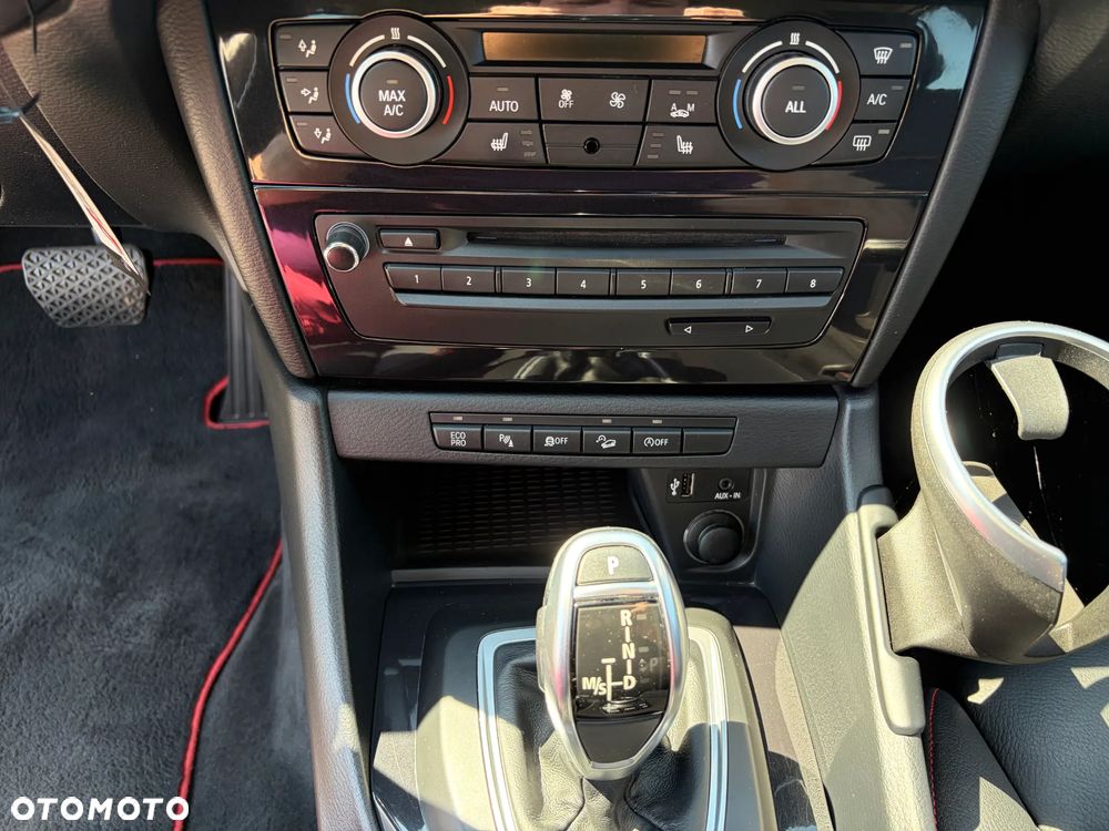 BMW X1 xDrive18d Sport Line - 29