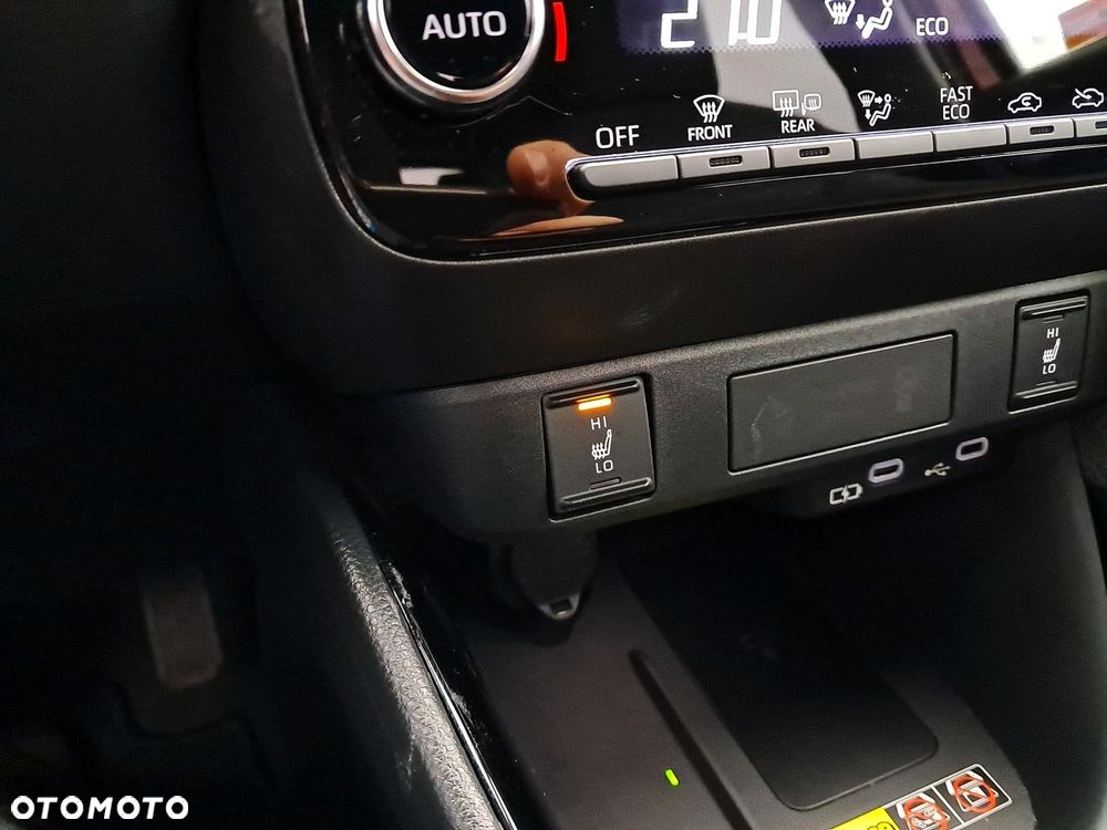 Toyota Yaris Hybrid 1.5 Style - 22