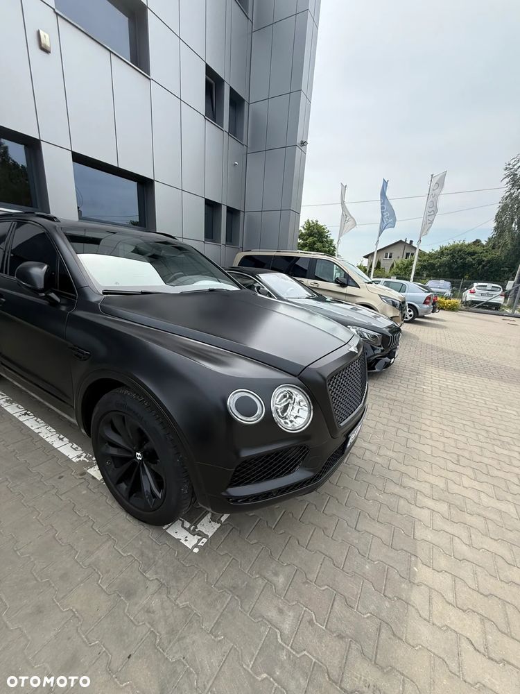 Bentley Bentayga W12 Mulliner - 4