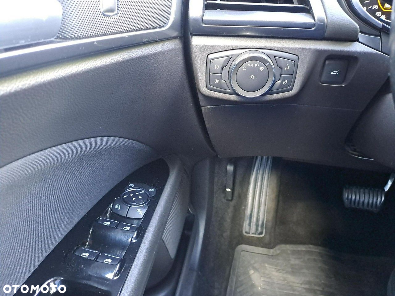 Ford Mondeo - 22