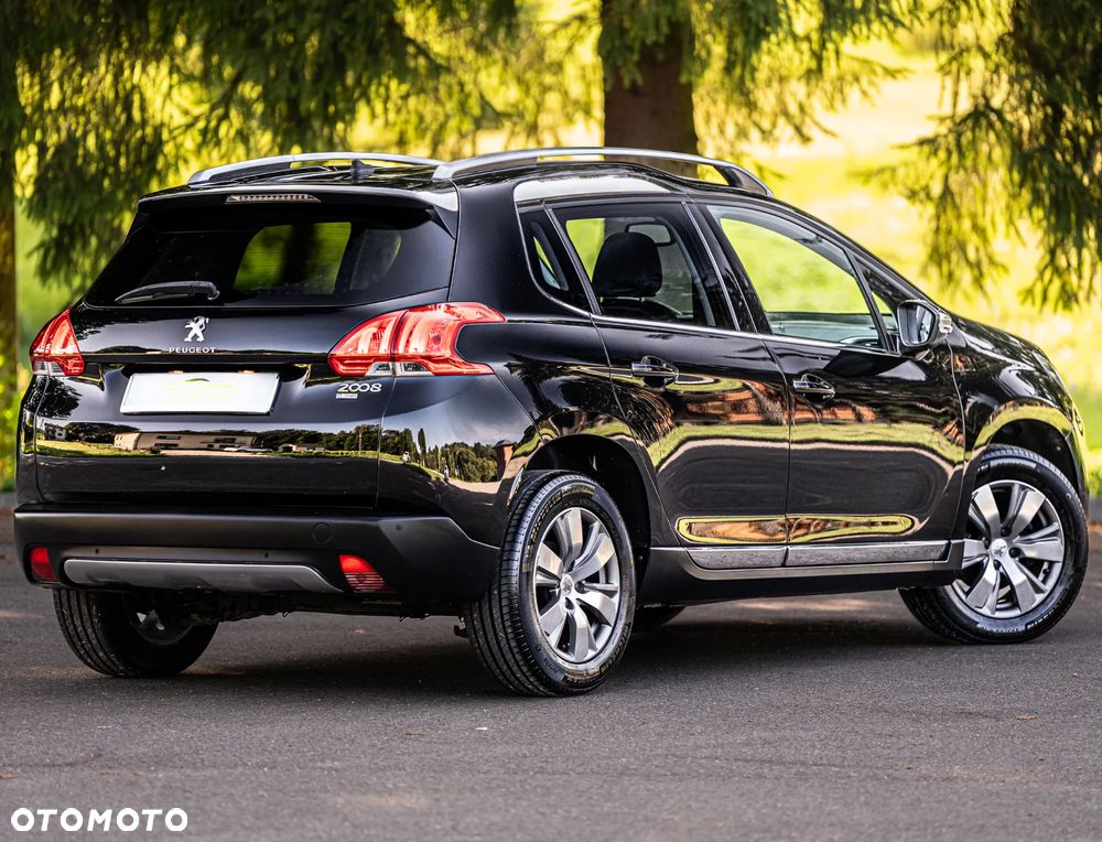 Peugeot 2008 1.2 Pure Tech Allure S&S - 18