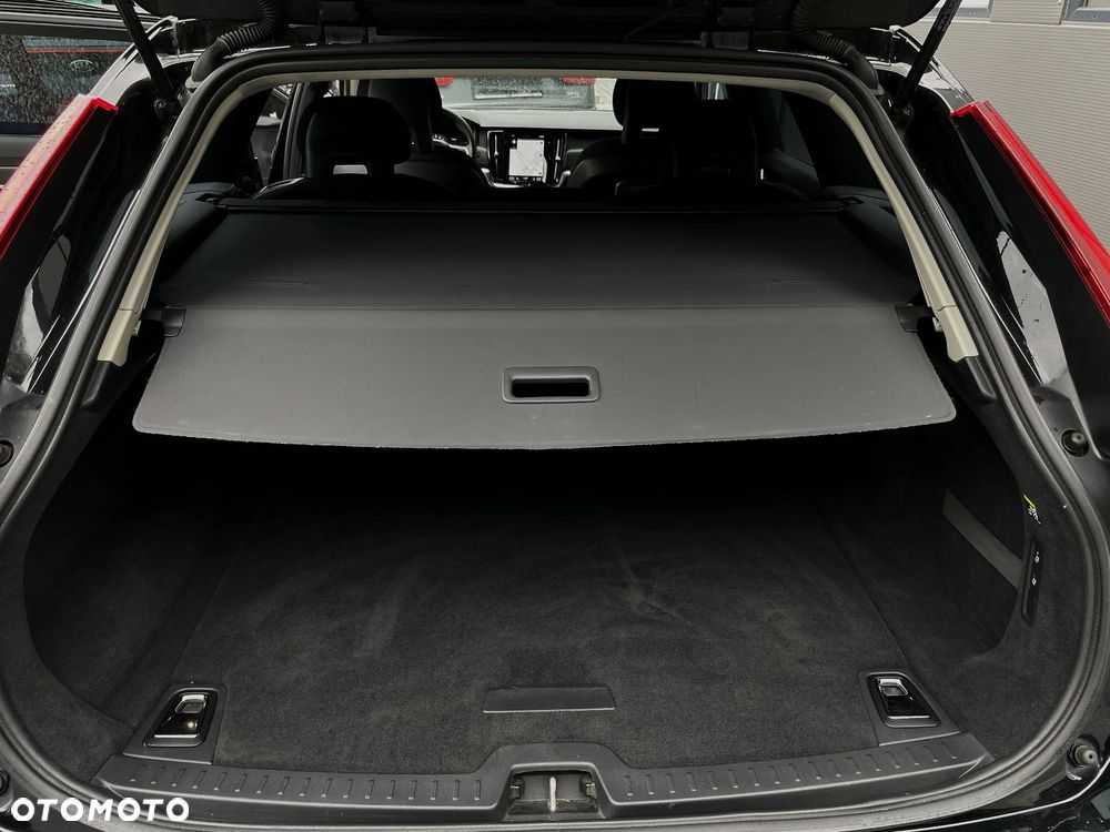 Volvo V90 D4 Geartronic Kinetic - 36