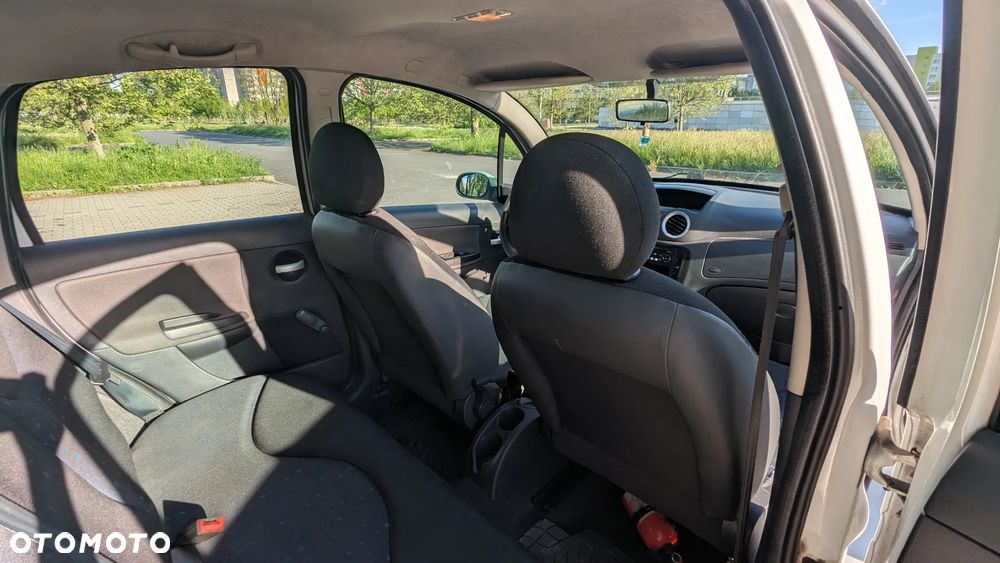 Citroën C3 1.4 HDi First - 6