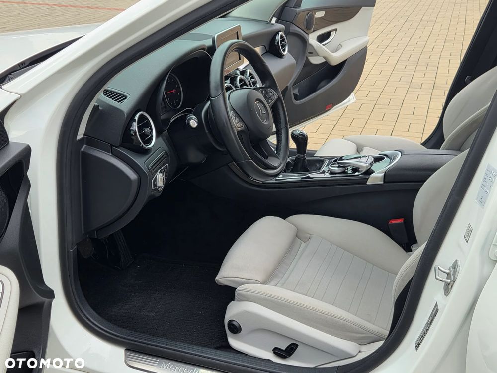 Mercedes-Benz Klasa C 200 (BlueTEC) d Exclusive - 29