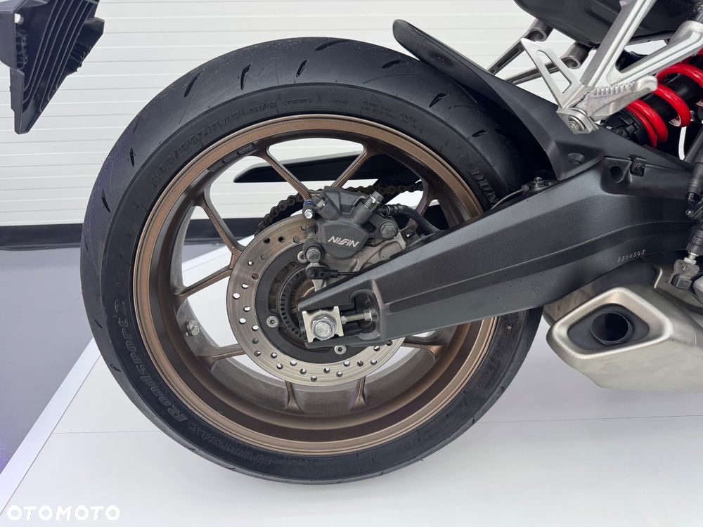 Honda CB - 17