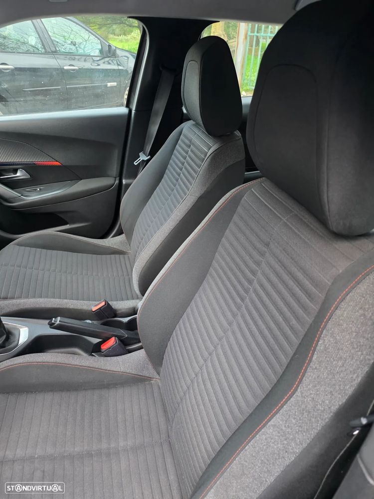 Peugeot 2008 1.2 PureTech Allure Pack - 3