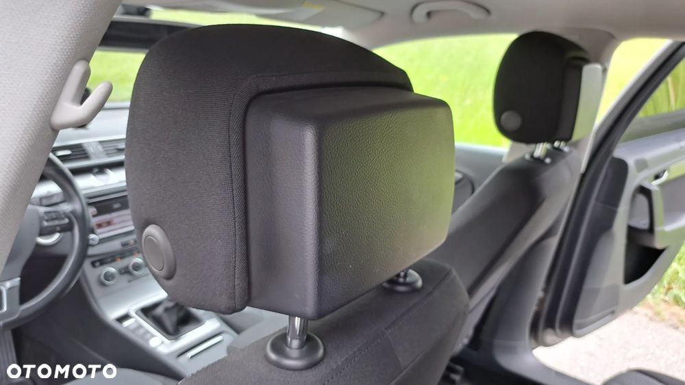 Volkswagen Passat 2.0 TDI DPF DSG Individual Chrom - 30