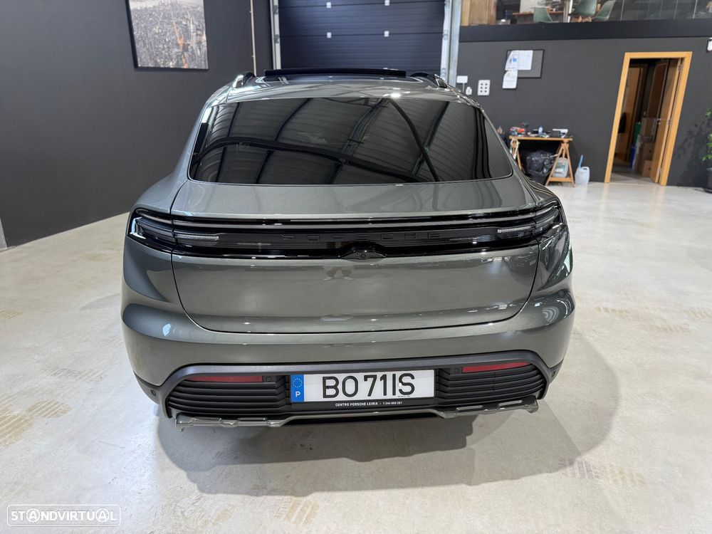 Porsche Macan Electric 4 - 10