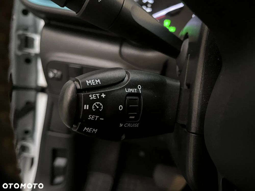 Citroën C3 1.2 PureTech GPF Elle S&S EAT6 - 13