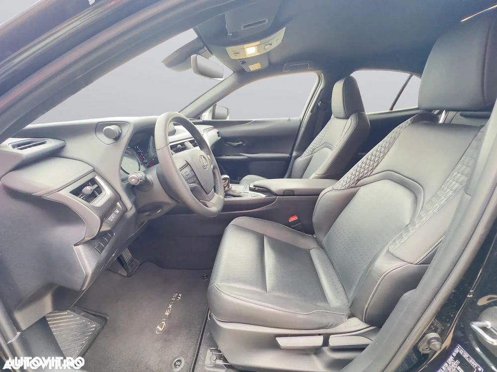 Lexus UX 250h Executive Line - 9