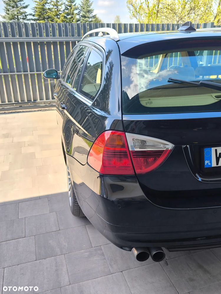 BMW Seria 3 330i - 21