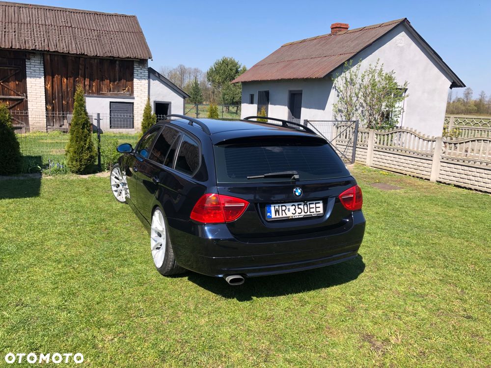 BMW Seria 3 320d - 24