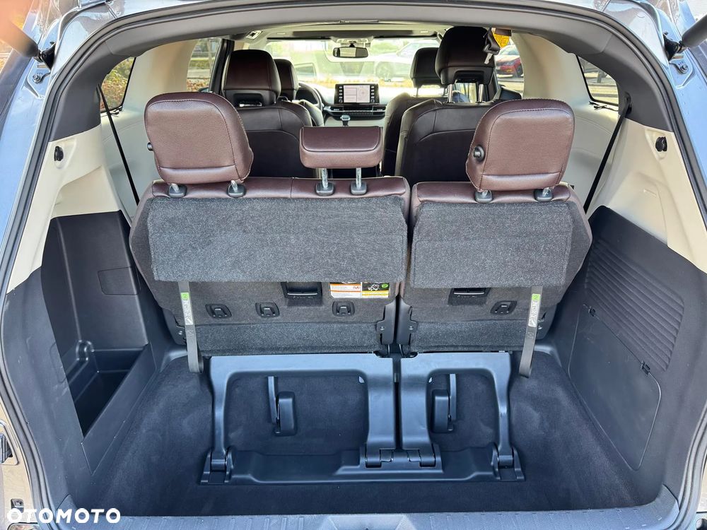 Toyota Sienna - 20