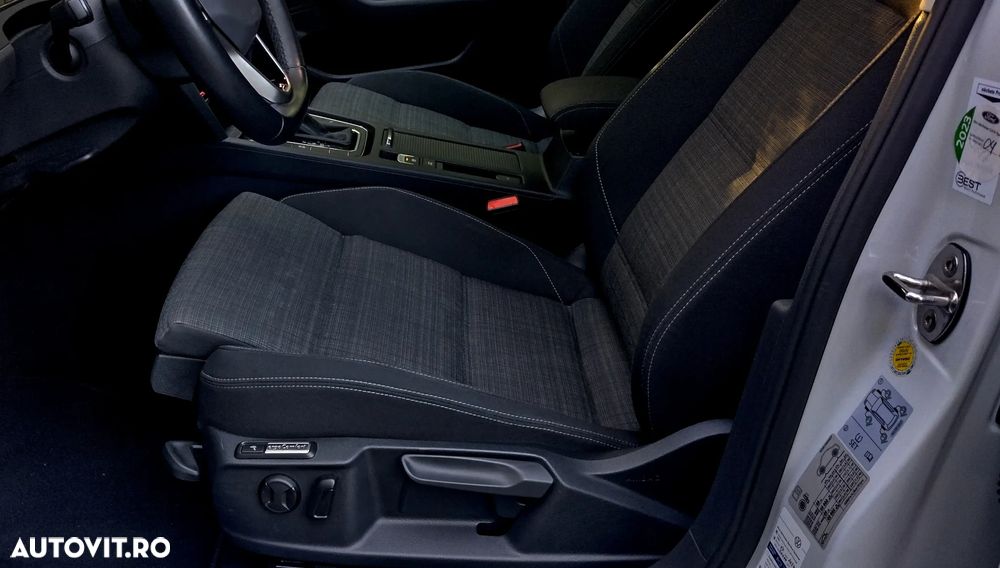 Volkswagen Passat 2.0 TDI SCR DSG Business - 20