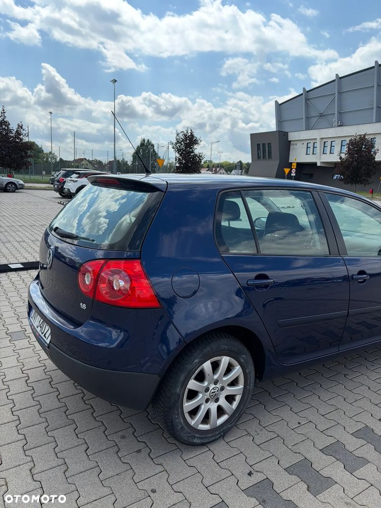 Volkswagen Golf 1.6 Comfortline - 8