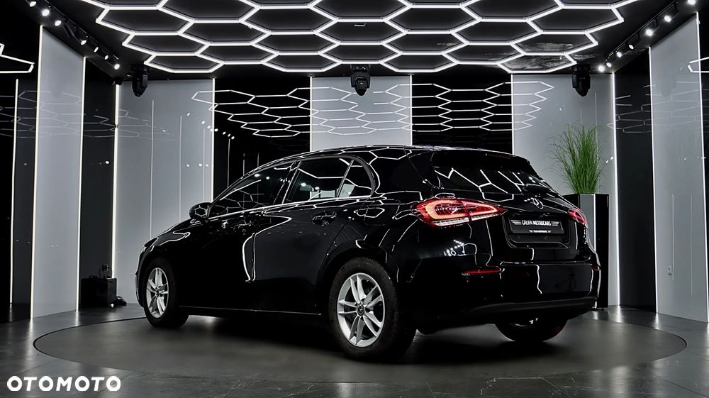 Mercedes-Benz Klasa A 180 7G-DCT - 5