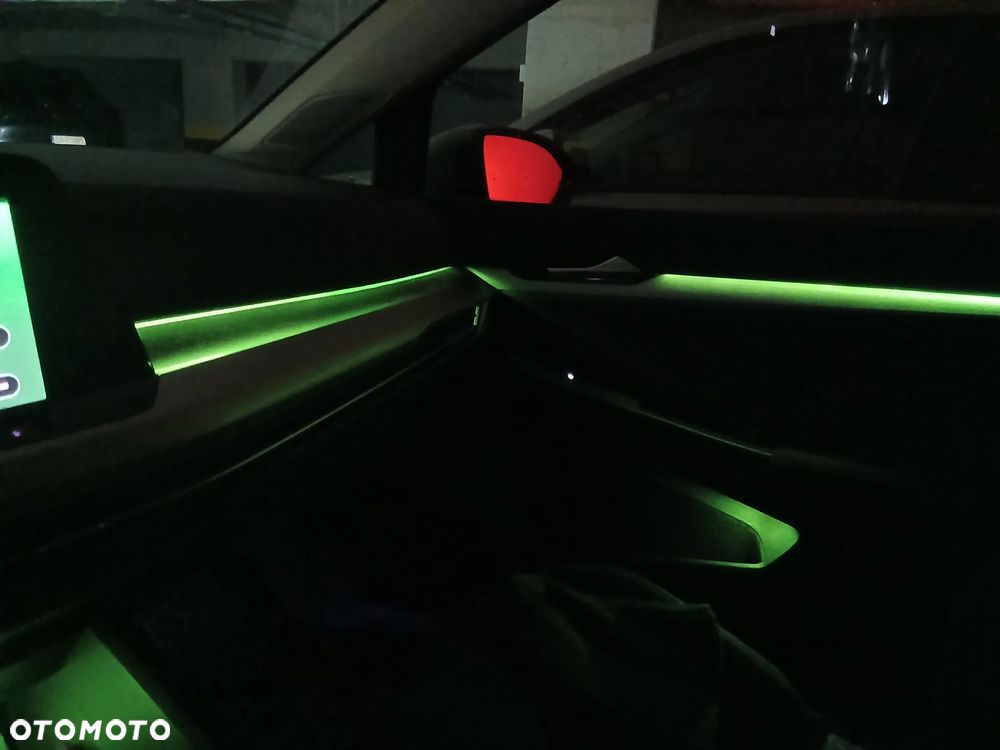 Volkswagen Golf - 10