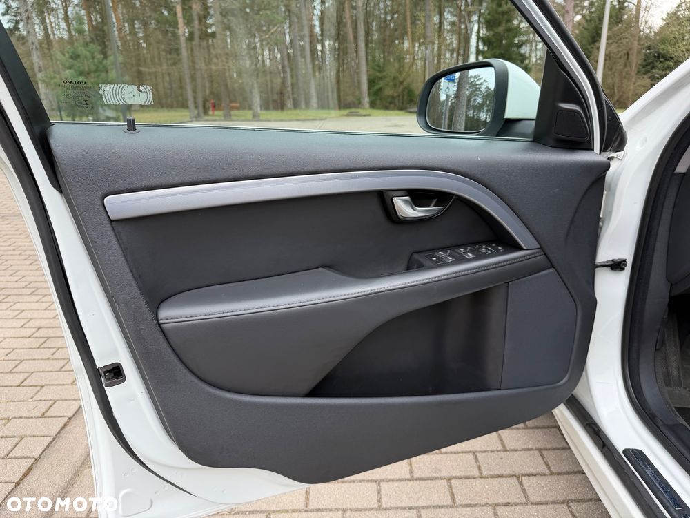 Volvo V70 D4 Geartronic Summum - 13