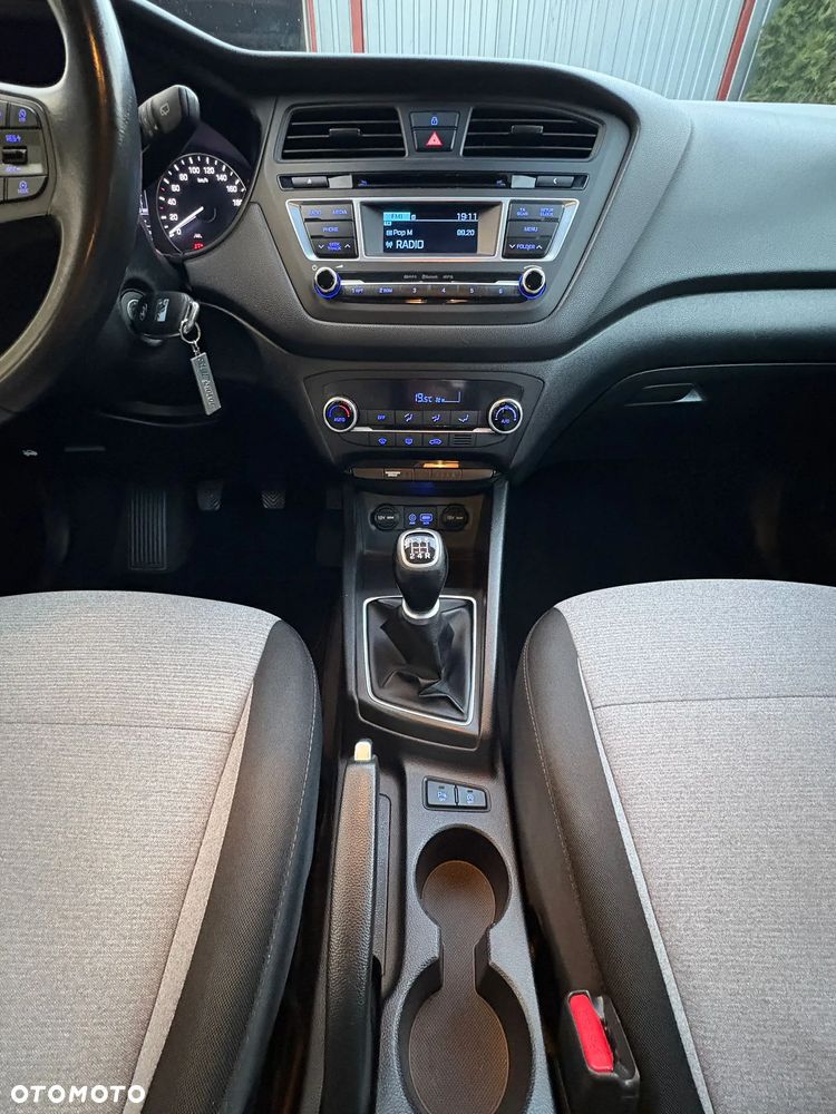 Hyundai i20 1.2 Intro Edition - 14