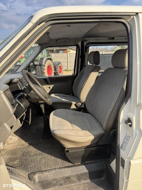 Volkswagen Transporter - 8