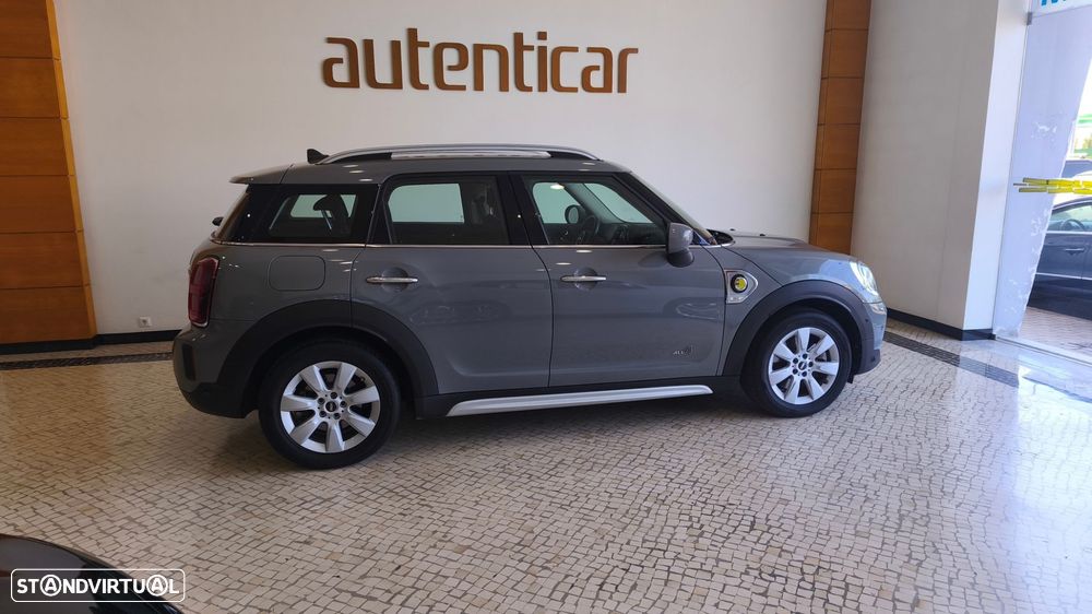 MINI Countryman Cooper SE ALL4 Auto - 4